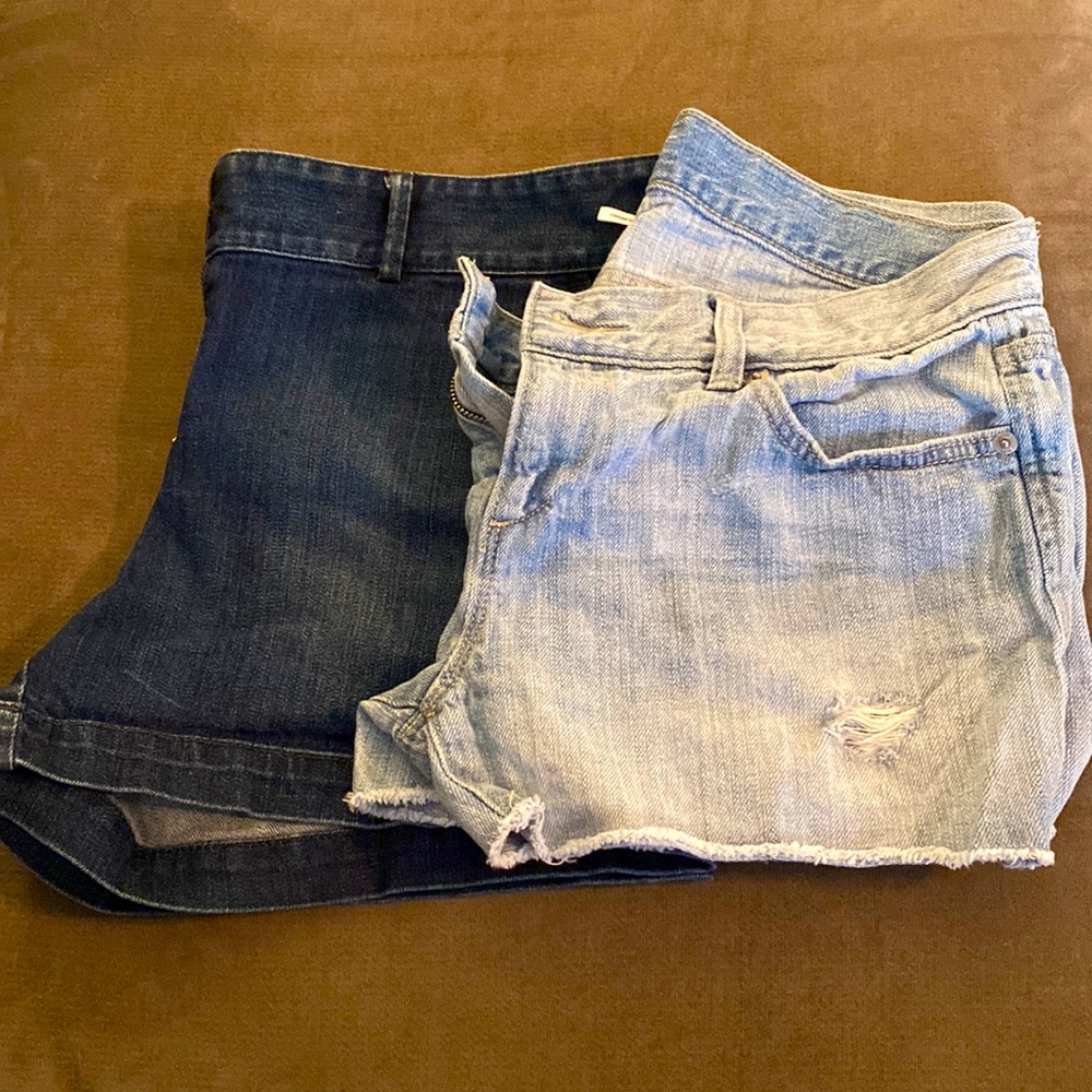 The LOFT size 4 shorts set